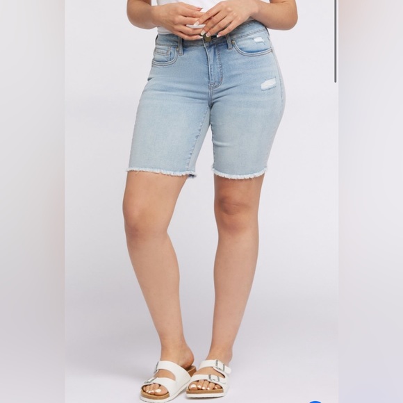 SUNSET BERMUDA SHORTS IN THE COLOR VENTURA - Picture 12 of 14